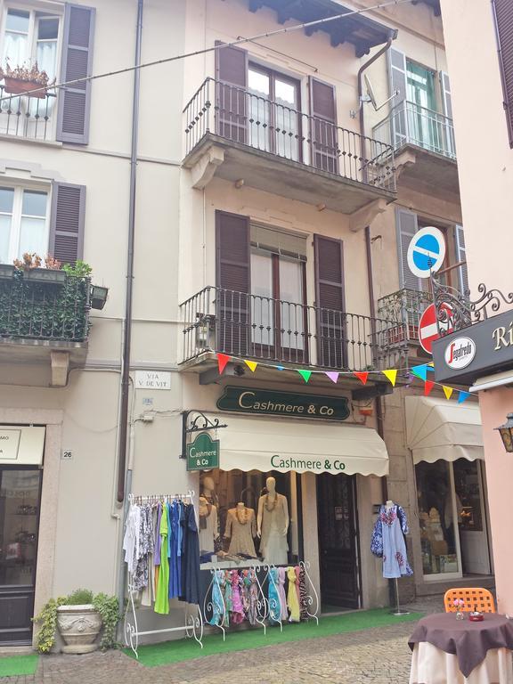 Appartamento Via De Vit Stresa Esterno foto